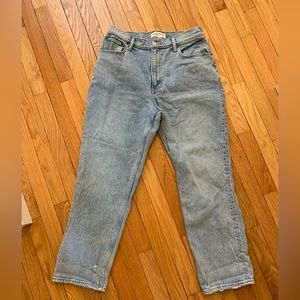 Abercrombie & Fitch
The '90s Straight Ultra High Rise curve love jeans